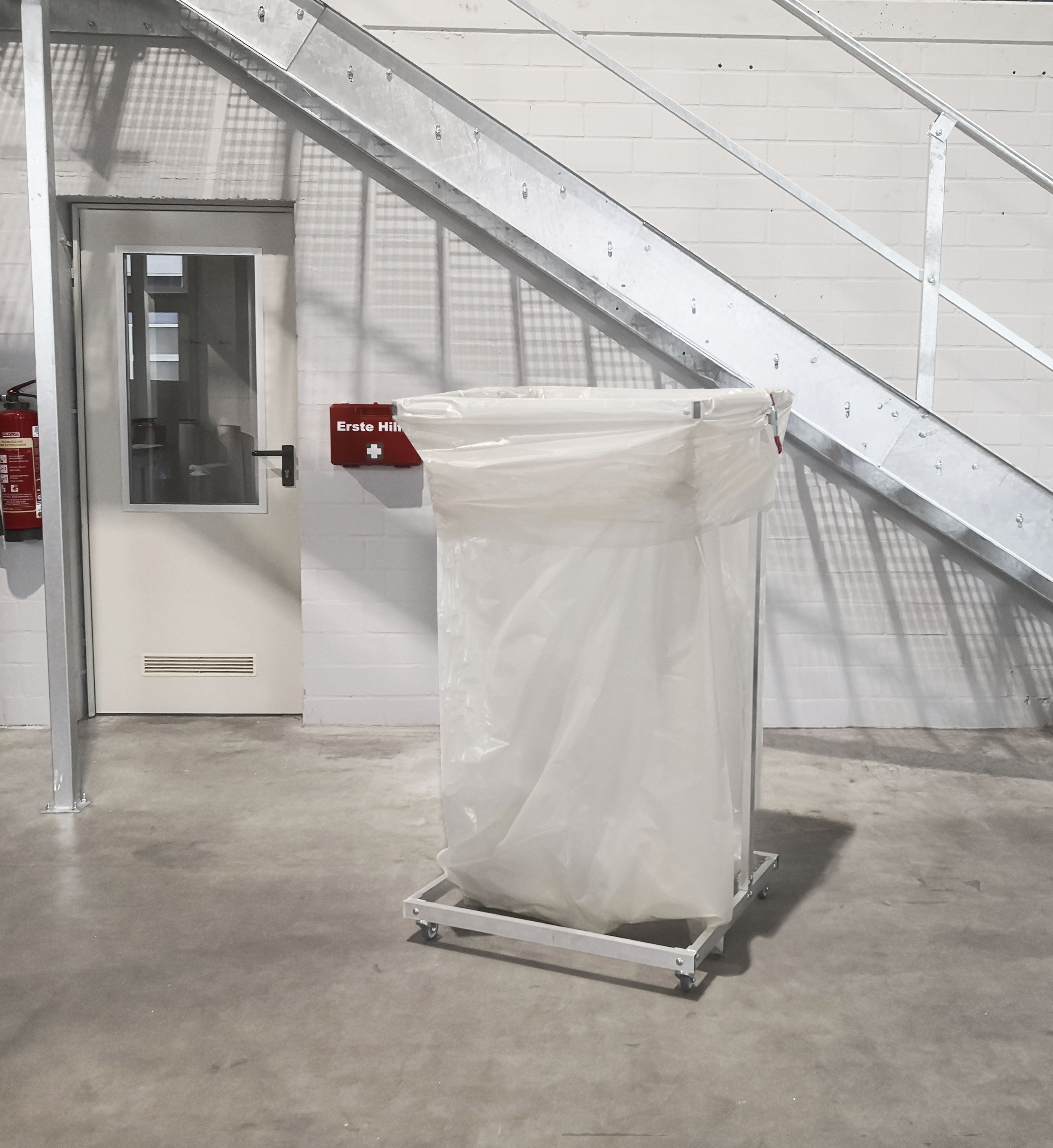 Abfallsäcke - 500 Liter Müllständer mit Rollen