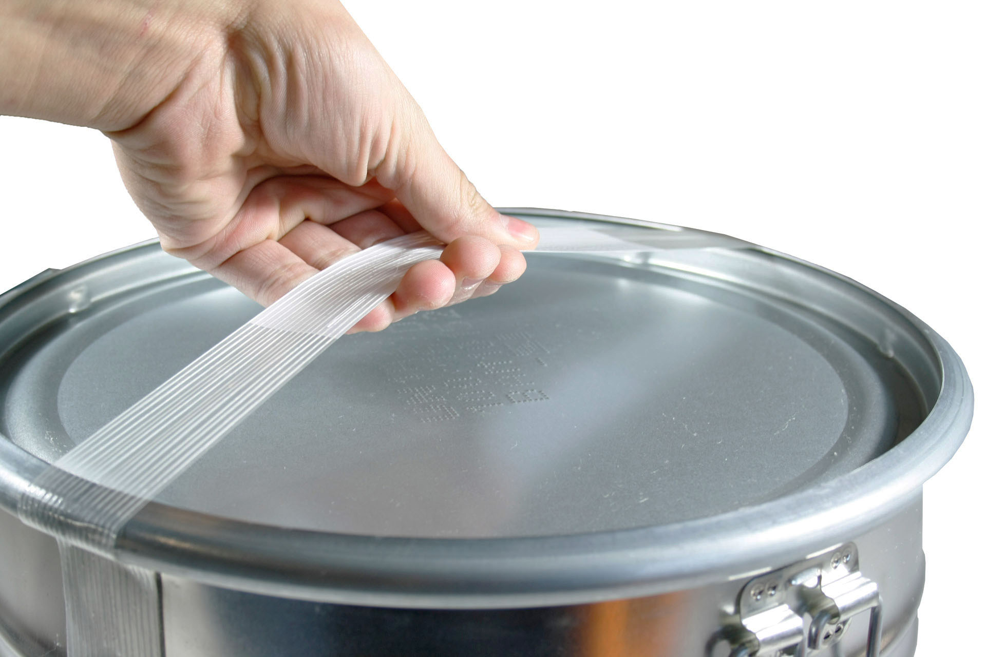 polysolid-anwendung-selbstklebender-tragegriff-polytec-verpackung Polysolid Anwendung selbstklebender Tragegriff