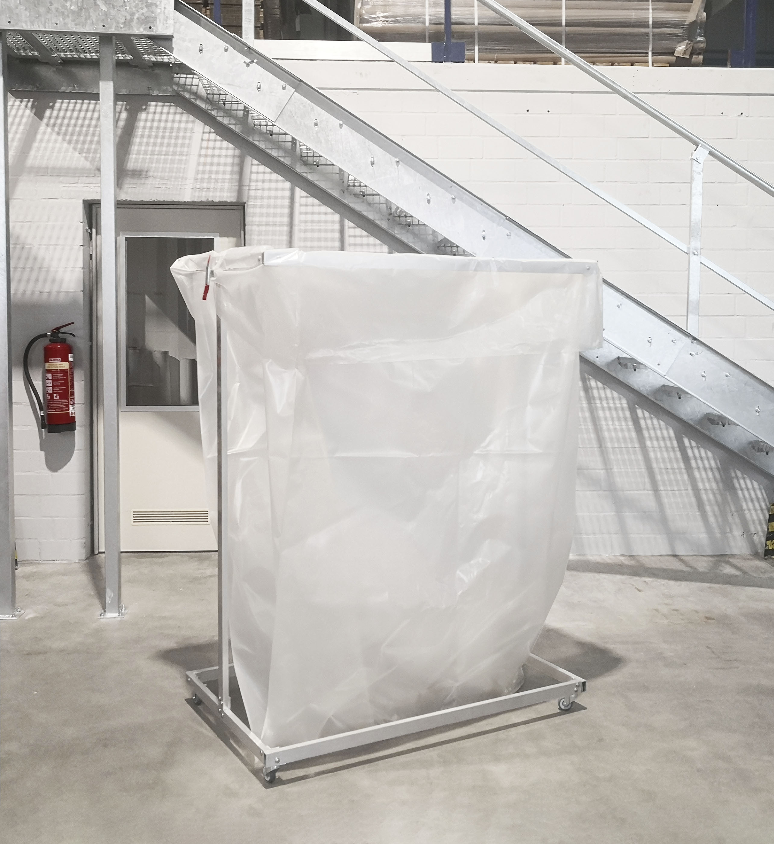 Abfallsäcke - 2500 Liter Müllständer mit Rollen